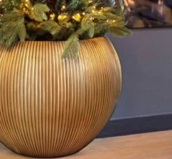 Capi Europe - Vaas Bol Groove XL - 63x51 - Goud - Bloempot Voor Binnen - Opening ⌀42 - GVGB271 -Tuin En Buiten 1200x1110 2