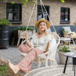 Vita5 Macramé Hangstoel - Voor Binnen En Buiten - Zonder Standaard - Incl. Kussen, Boekenvak En Beschermhoes - Tot 150kg - Beige 15 Vita5 Macramé Hangstoel - Voor Binnen En Buiten - Zonder Standaard - Incl. Kussen, Boekenvak En Beschermhoes - Tot 150kg - Beige -Tuin En Buiten 1200x1200 243