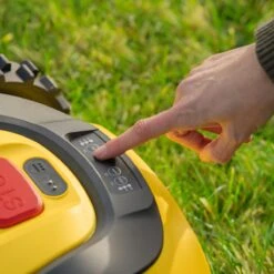 Powerplus POWXG6305 Robotmaaier - 18V - Voor Gazons Tot Ca. 500m² - Maaibreedte 180mm - Incl. Laadstation En Accessoires 15 Powerplus POWXG6305 Robotmaaier - 18V - Voor Gazons Tot Ca. 500m² - Maaibreedte 180mm - Incl. Laadstation En Accessoires -Tuin En Buiten 1200x1200 466