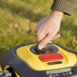 Powerplus POWXG6305 Robotmaaier - 18V - Voor Gazons Tot Ca. 500m² - Maaibreedte 180mm - Incl. Laadstation En Accessoires 16 Powerplus POWXG6305 Robotmaaier - 18V - Voor Gazons Tot Ca. 500m² - Maaibreedte 180mm - Incl. Laadstation En Accessoires -Tuin En Buiten 1200x1200 467