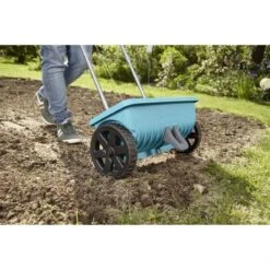 GARDENA - Strooiwagen L - Strooikar - 400m2 - 12.5 Liter 16 GARDENA - Strooiwagen L - Strooikar - 400m2 - 12.5 Liter -Tuin En Buiten 1200x1200 476