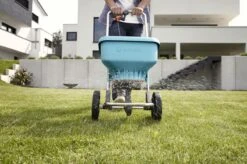 GARDENA Strooiwagen XL Strooikar - 800m2 - 18 Liter -Tuin En Buiten 1200x799 22