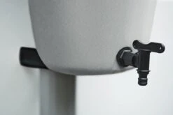 Elho Green Basics Rain Catcher 33 - Regenton Voor Balkonbuiten - Ø 33.5 X H 73.5 Cm - Grijs/Living Concrete 15 Elho Green Basics Rain Catcher 33 - Regenton Voor Balkonbuiten - Ø 33.5 X H 73.5 Cm - Grijs/Living Concrete -Tuin En Buiten 1200x800 144