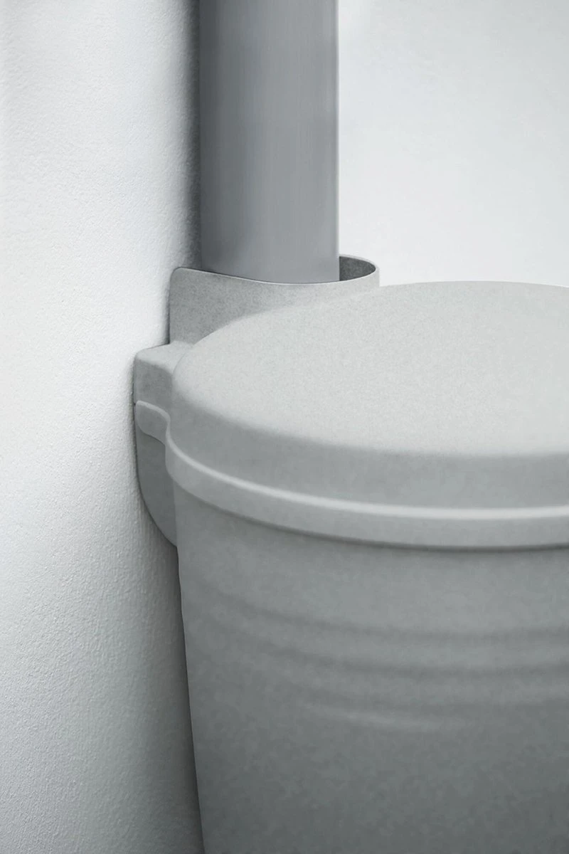 Elho Green Basics Rain Catcher 33 - Regenton Voor Balkonbuiten - Ø 33.5 X H 73.5 Cm - Grijs/Living Concrete 3 Elho Green Basics Rain Catcher 33 - Regenton Voor Balkonbuiten - Ø 33.5 X H 73.5 Cm - Grijs/Living Concrete - Afbeelding 3