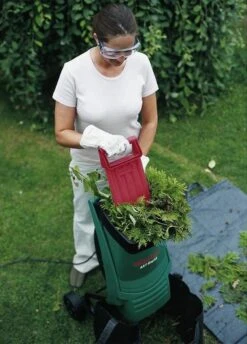 Bosch AXT Rapid 2200 Hakselaar - 2200 W - 90 Kg/u -Tuin En Buiten 862x1200